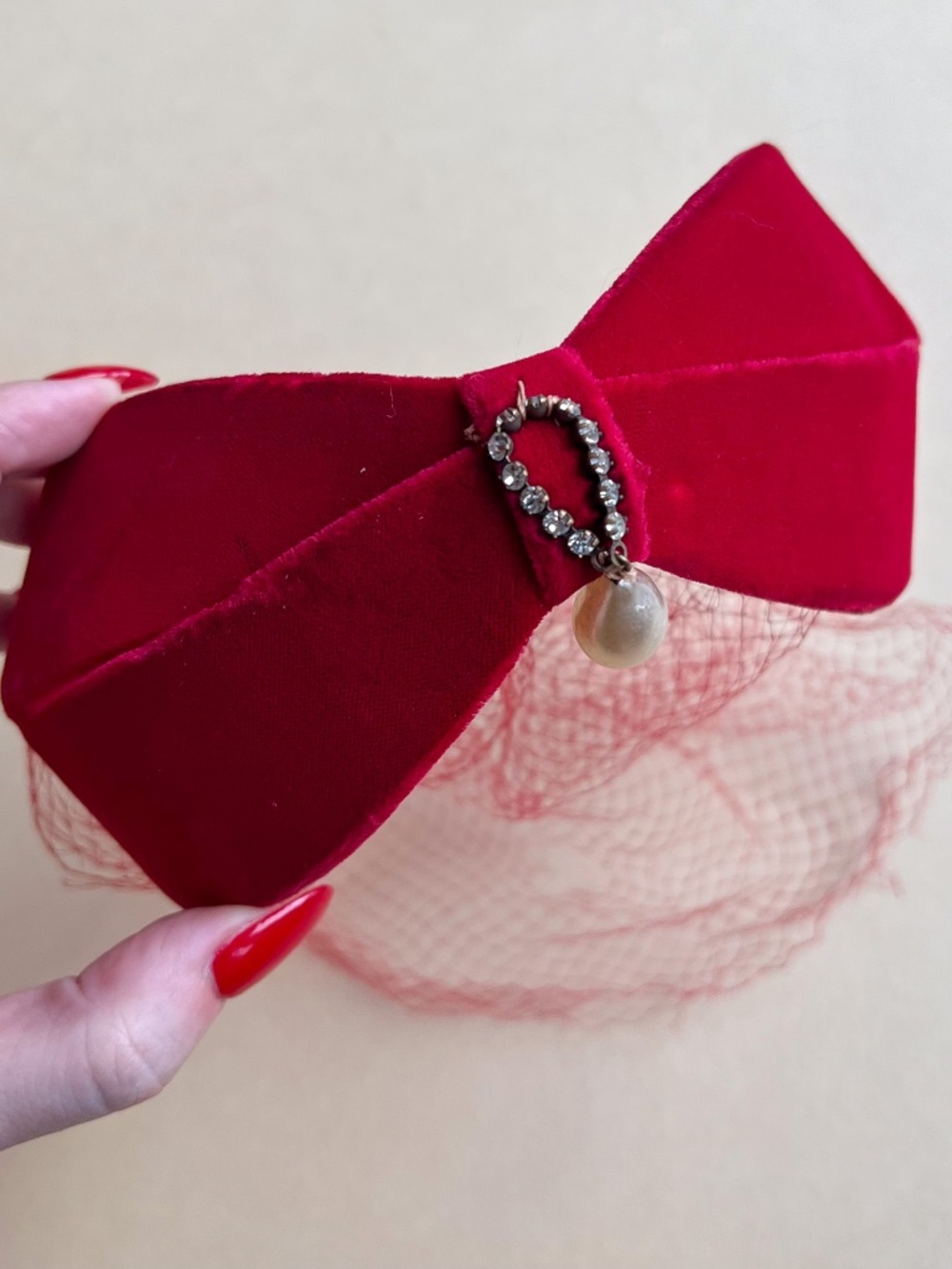 Vintage 1950s Red Velvet Headband With Tear-Drop Pearl and Netting - Picture 3 of 7